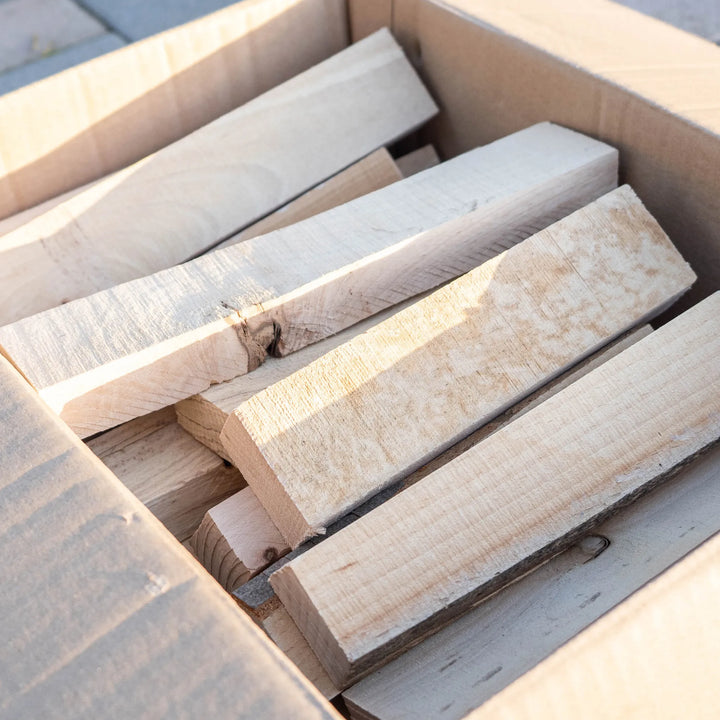 Bukové podpaľovacie drevo KADAX pre kachle – 300 kg (30 × 10 kg)