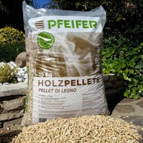 Drevené pelety PFEIFER A1 – 6 mm – 15 kg / Paleta 1050 kg (70 vriec × 15 kg)