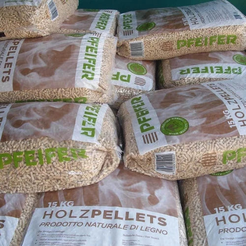 Drevené pelety PFEIFER A1 – 6 mm – 15 kg / Paleta 1050 kg (70 vriec × 15 kg)