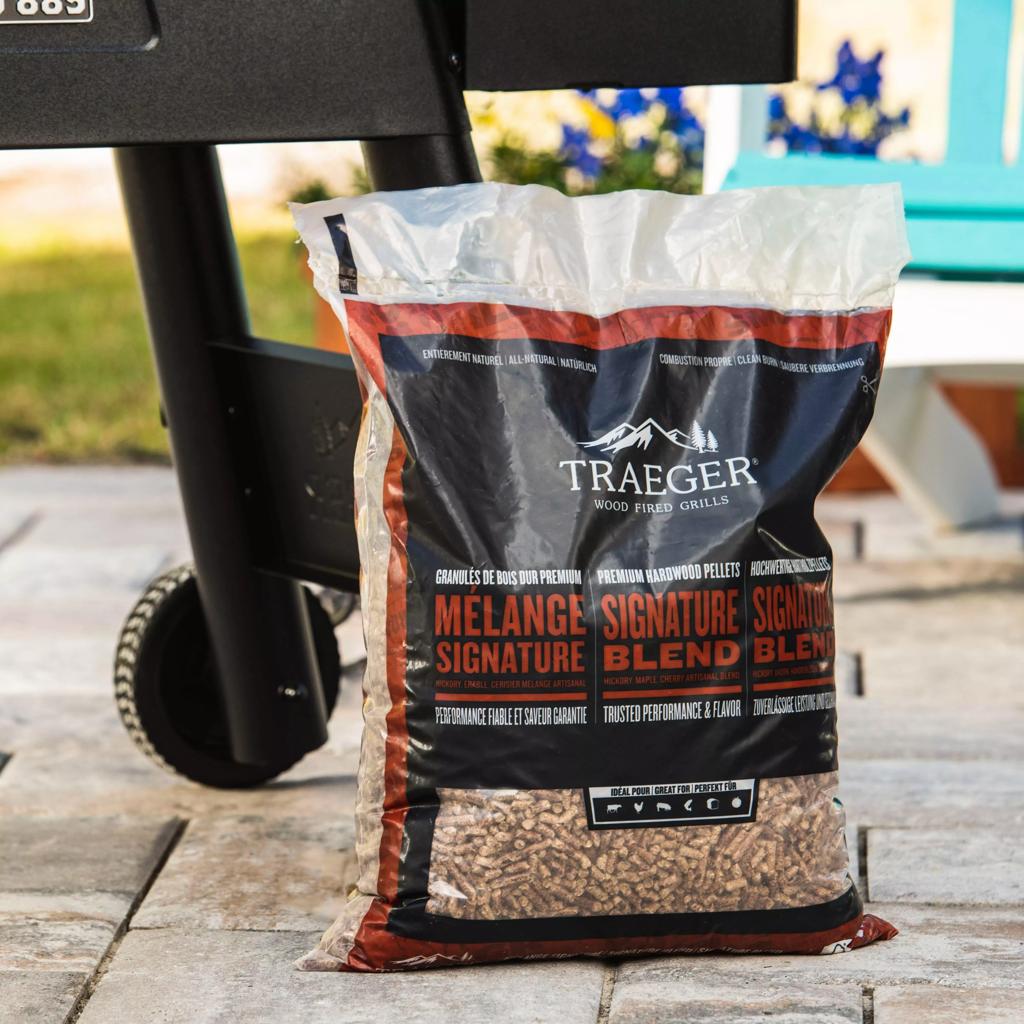 Drevené pelety TRAEGER FSC Signature Blend – Paleta 630 kg (70 vriec × 9 kg)